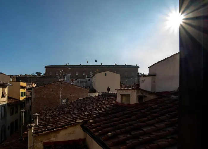 Daire Pitti View Near Ponte Vecchio *